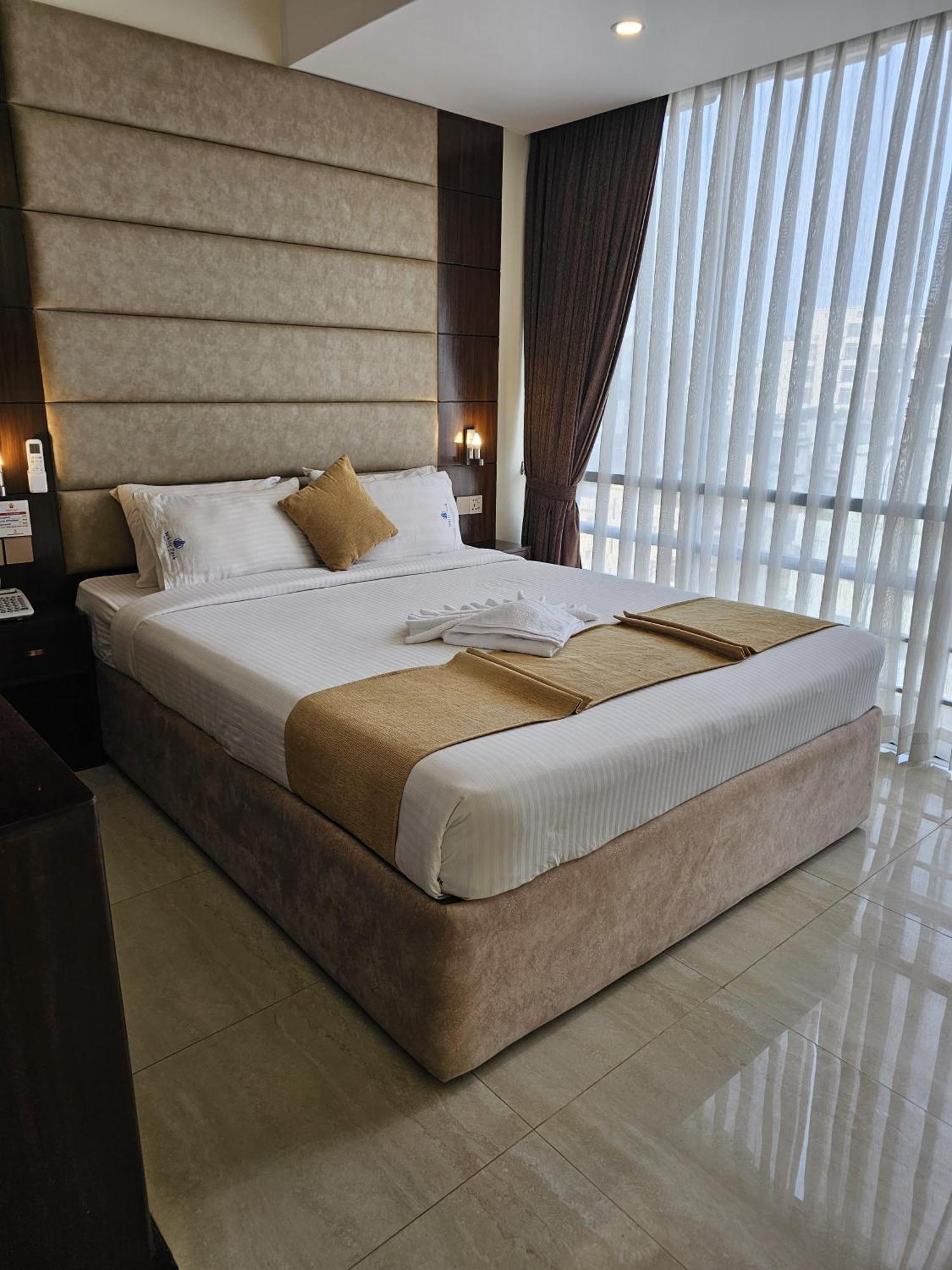 White Park Hotel & Suites 吉大港 外观 照片